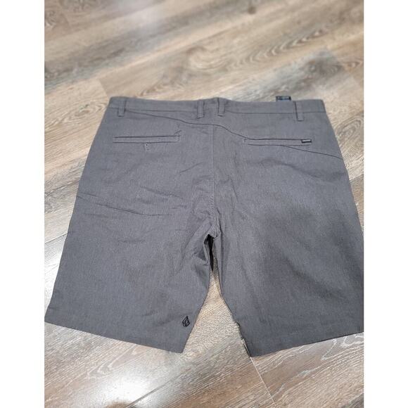 Volcom Gray Men's Stretch Shorts‎ size 44 Charcoal Heather # - Picture 2 of 5